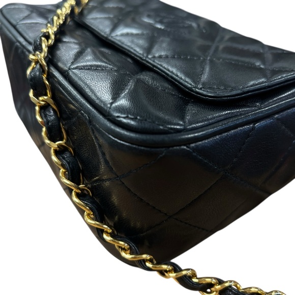 CHANEL QUILTED MINI CC TASSEL CAMERA BAG VINTAGE AUTHENTICATED - Picture 10 of 16